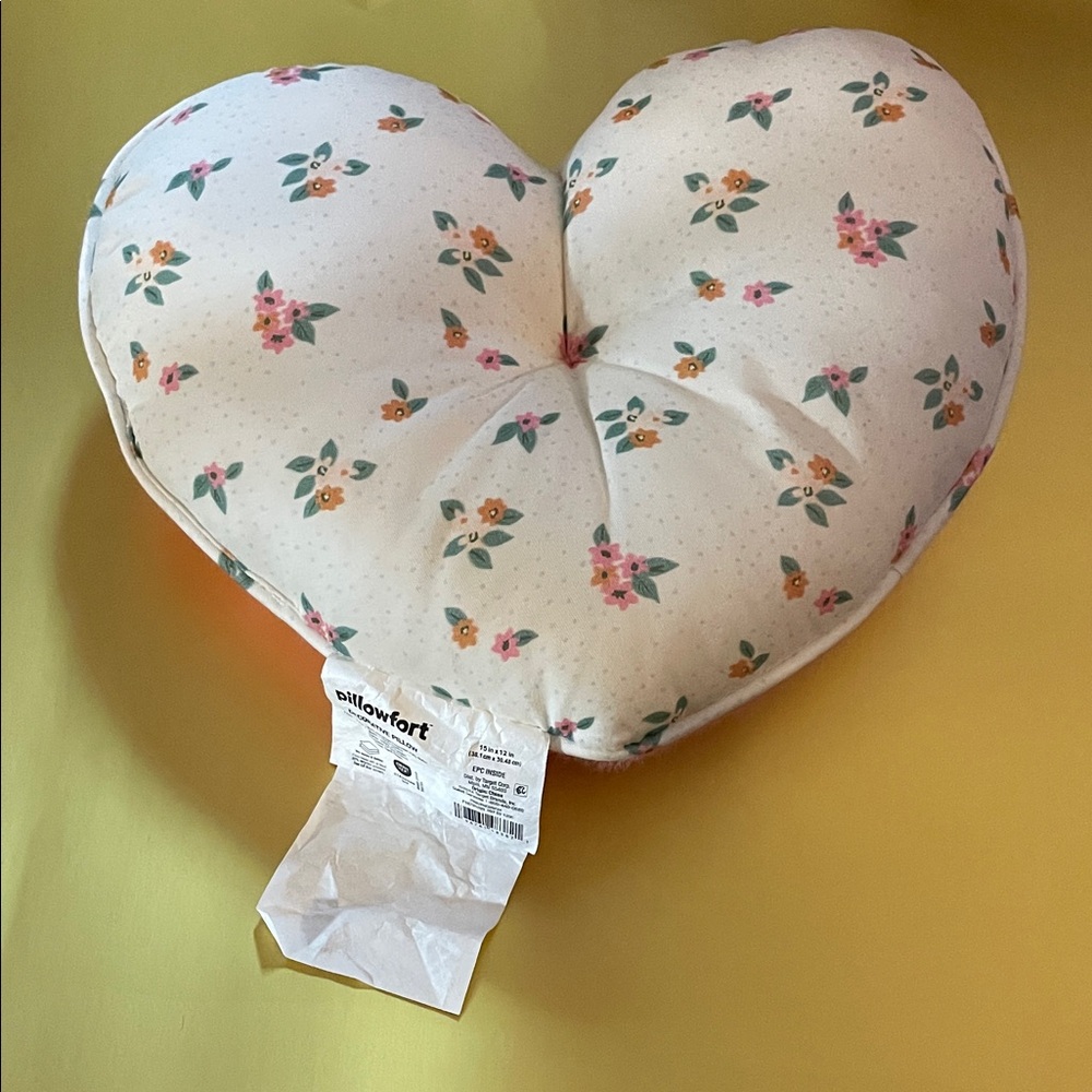 Pillowfort Heart-Shaped Floral Pillow - White and Pink